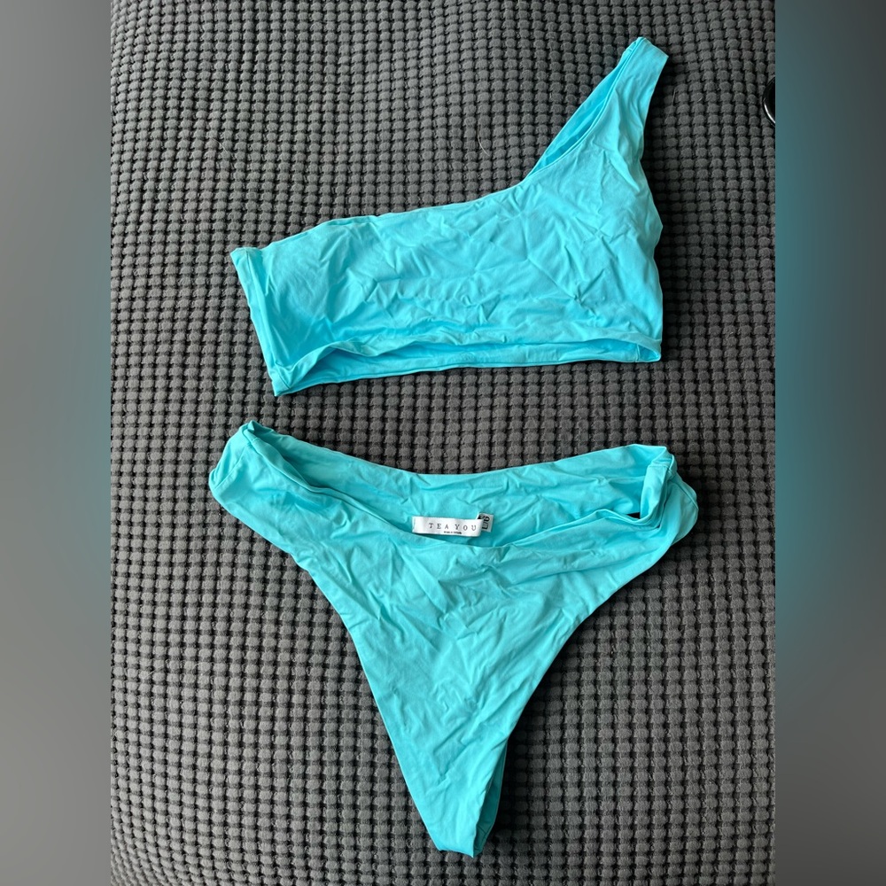 Tea You Aqua One-Shoulder Bikini